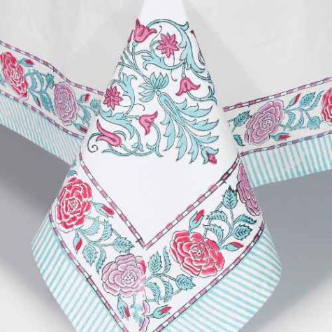 Premium White Cotton Bedsheet Floral Pattern Machine Washable Perfect for Home Distributor, Wholesaler, Manufacturers, Suppliers, Exporters in Togo