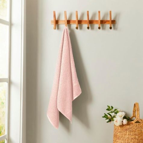Luxury Waffle Textured Pink Cotton Bath Towel for Home Spa and Travel Use Distributor, Wholesaler, Manufacturers, Suppliers, Exporters in Navi Mumbai