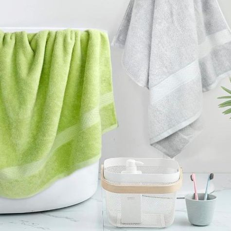 Modern and Stylish Grayish White and Fresh Green Bath Towel Reinforced Edges Quick Dry Distributor, Wholesaler, Manufacturers, Suppliers, Exporters in Navi Mumbai