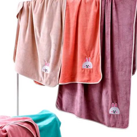 Premium Microfiber Hand and Face Towels with Beautiful Embroidered Patterns Super Absorbent Distributor, Wholesaler, Manufacturers, Suppliers, Exporters in Navi Mumbai